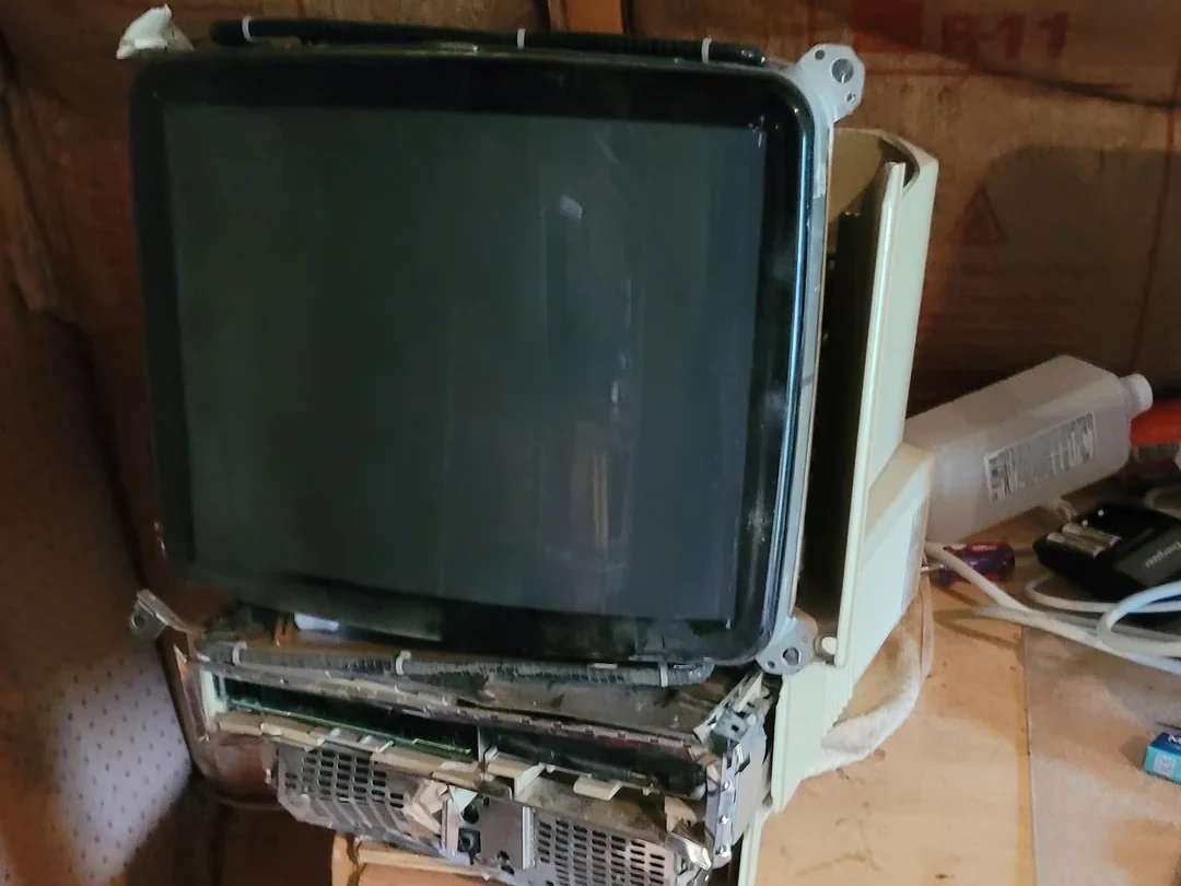 Rebuilding the trashed Macintosh 580